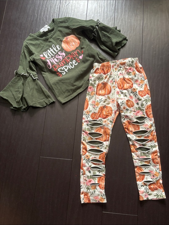Marie Nicole Other - Marie Nicole Pumpkin Spice Green Ruffle Sleeve Top & Pumpkin Print Leggings Set